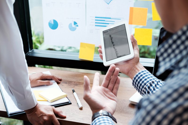 Spec-Driven Development: La metodologia que transforma la IA en codigo controlado y predecible